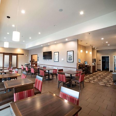 Comfort Suites University Brookings Exterior photo