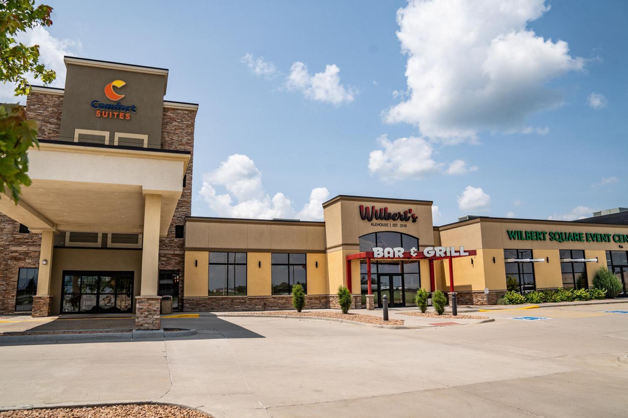 Comfort Suites University Brookings Exterior photo